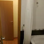 Garden Of Eden - M303 Reymar Apartman *